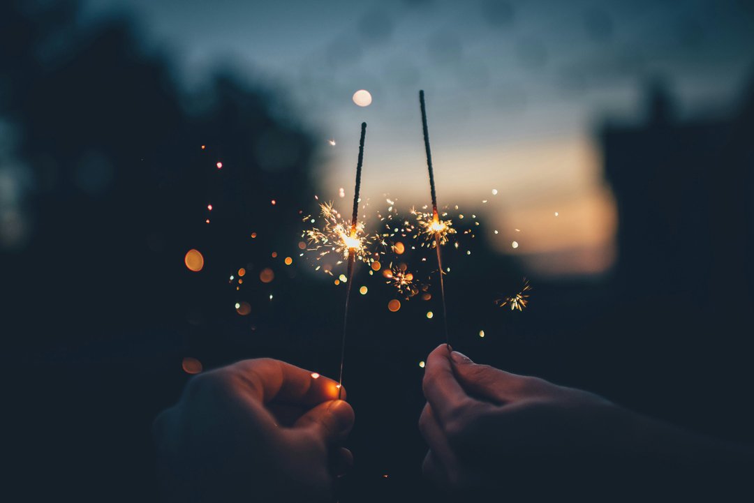 lighting-firework-sparkler-ian-schneider-unsplash